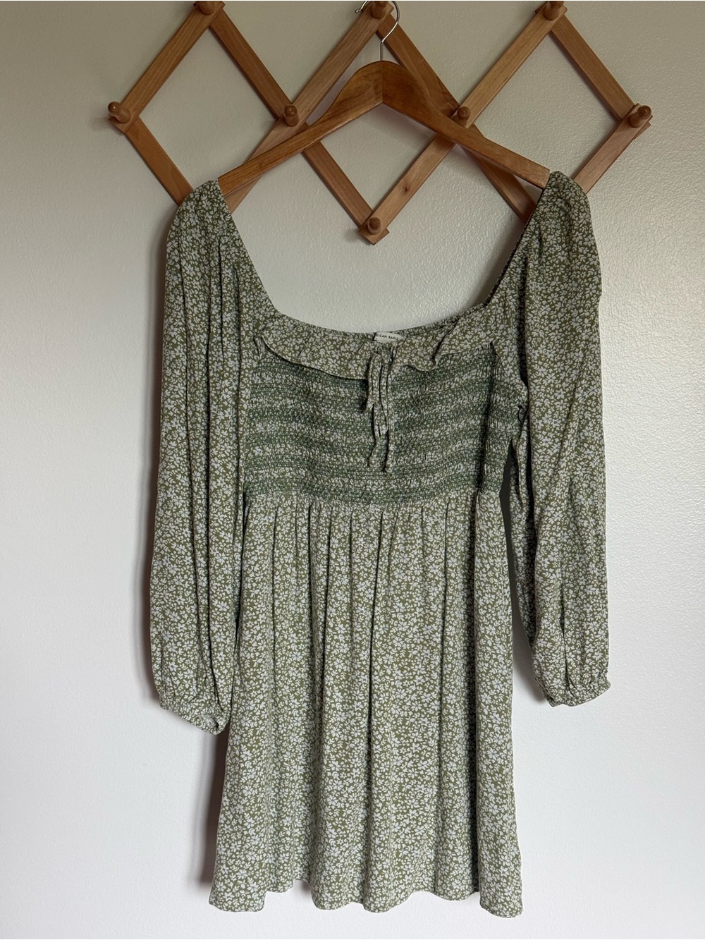 American Eagle Olive Green Floral Smocked Mini Dress Size S-M With Pockets